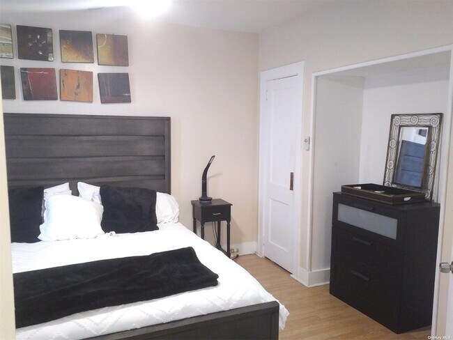 Foto del edificio - 164-03 119th Ave