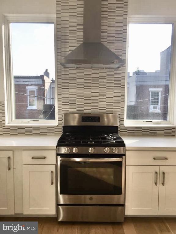 Foto del edificio - 2137 E Firth St