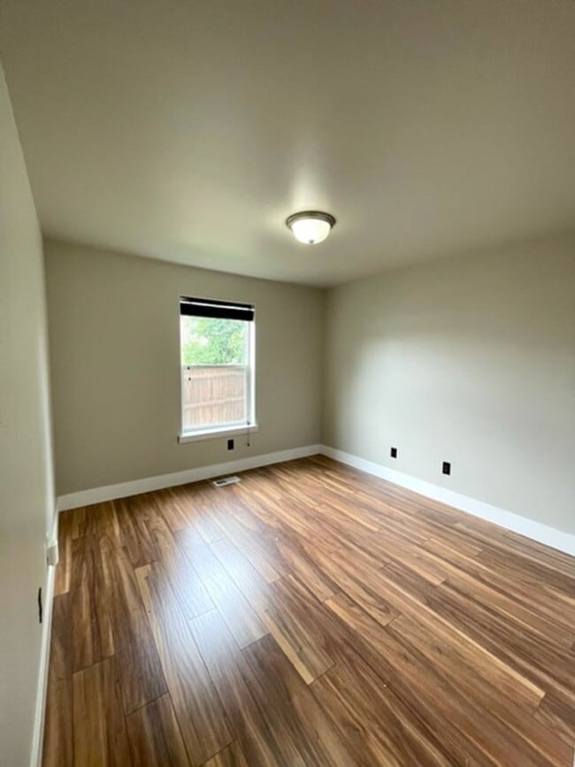 Foto del edificio - Gorgeous single level home in SE Bend with large fenced in backyard!