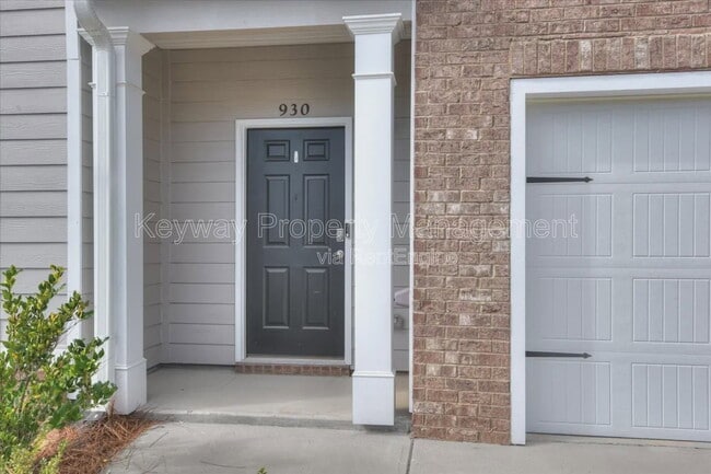 Building Photo - 930 Quaint Parish Cir