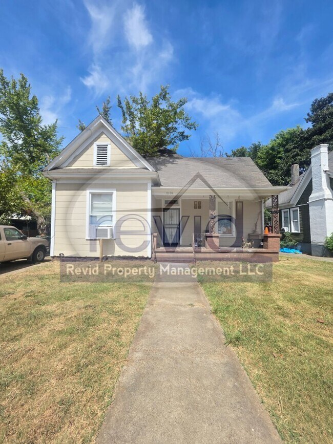 Building Photo - Move In Special! Half off First Months Rent!