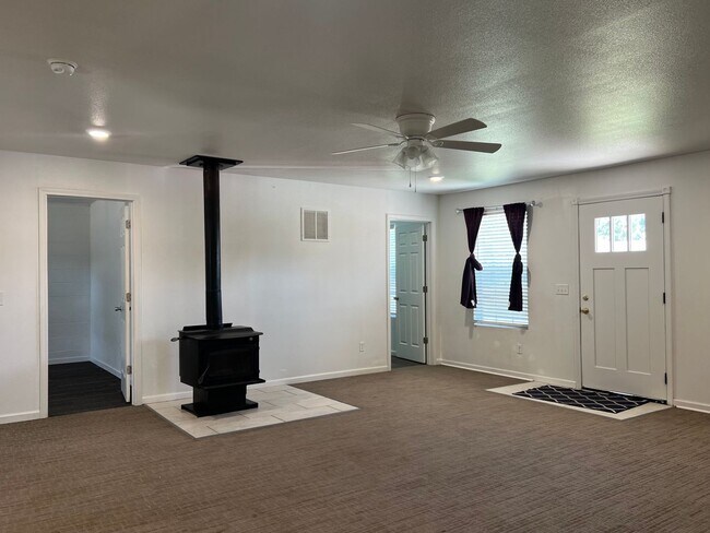 Foto del edificio - 4400 N Swede Ln