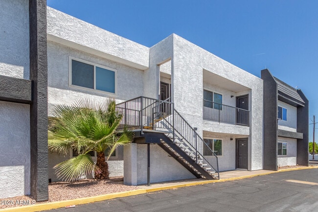Foto del edificio - 1822 N 32nd St