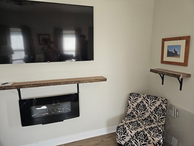 Building Photo - 1106 Central Ave