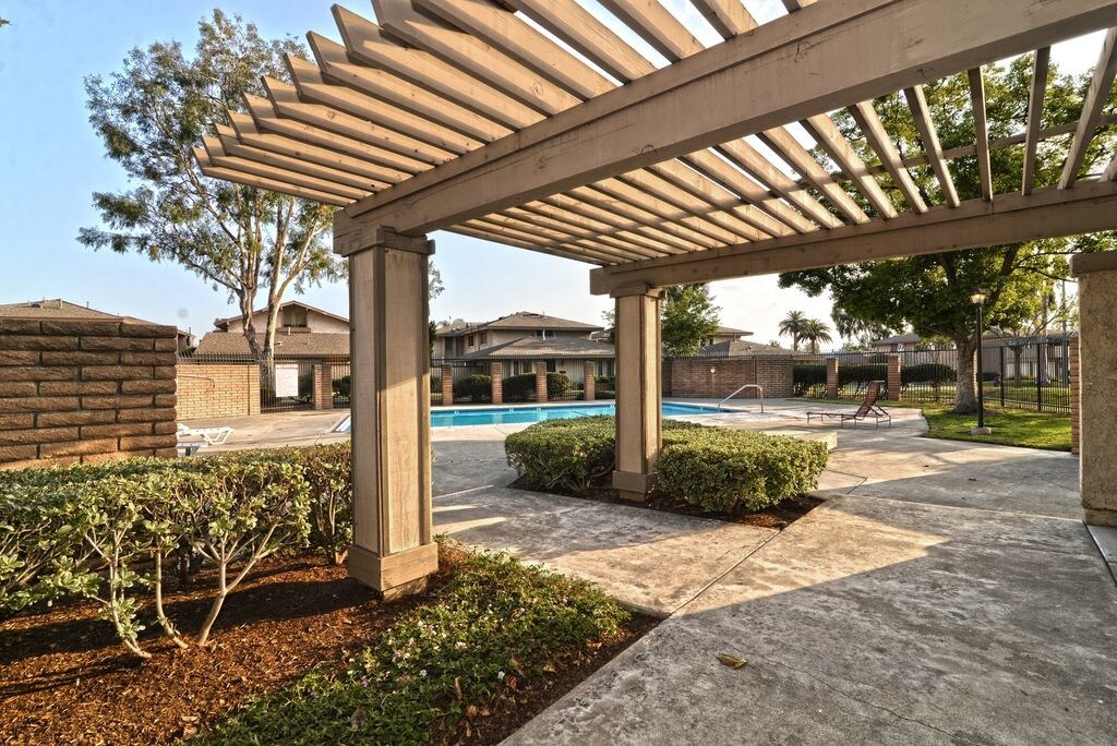 1321 N Kraemer Blvd, Placentia, CA 92870 Townhome Rentals in