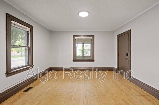 Foto del edificio - 3400 Elliot Ave