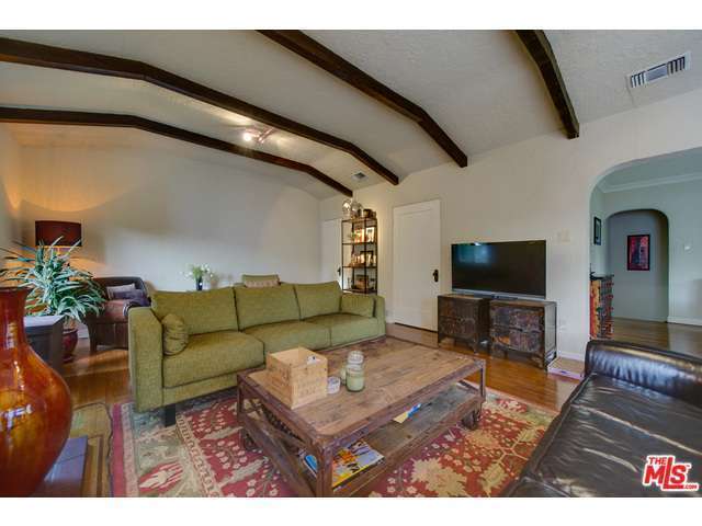 Huge Living Room - 8115 Waring Ave
