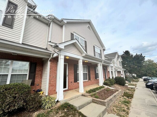 Building Photo - 3059 Golden Dale Ln