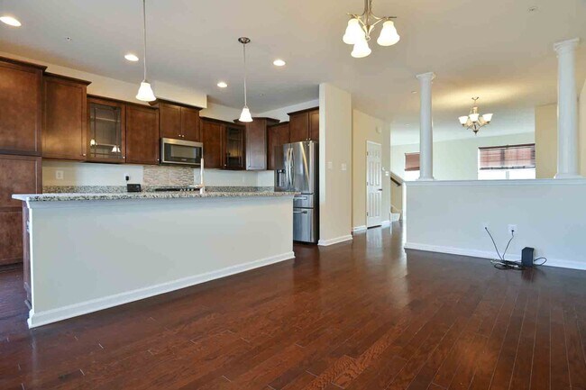 Foto del edificio - 5204 Forest Pines Dr