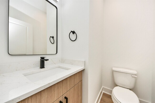 Foto del edificio - 932 South Ln
