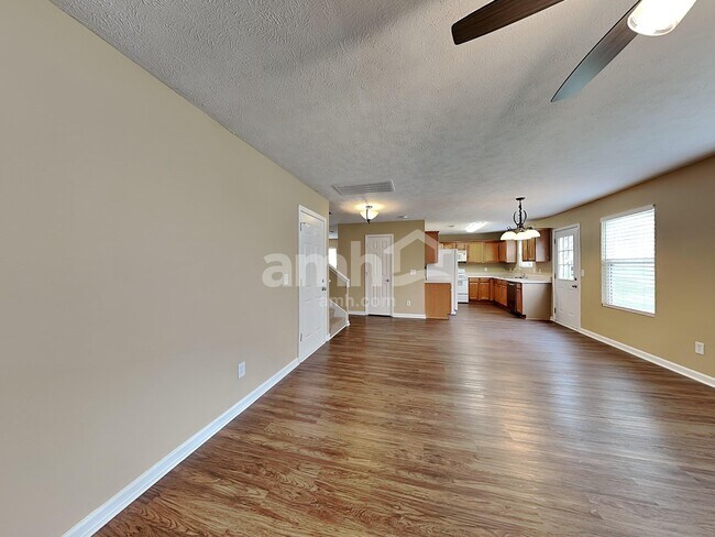 Building Photo - 1311 Chopin Ct S