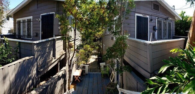 Building Photo - 1120 Sanborn Ave.