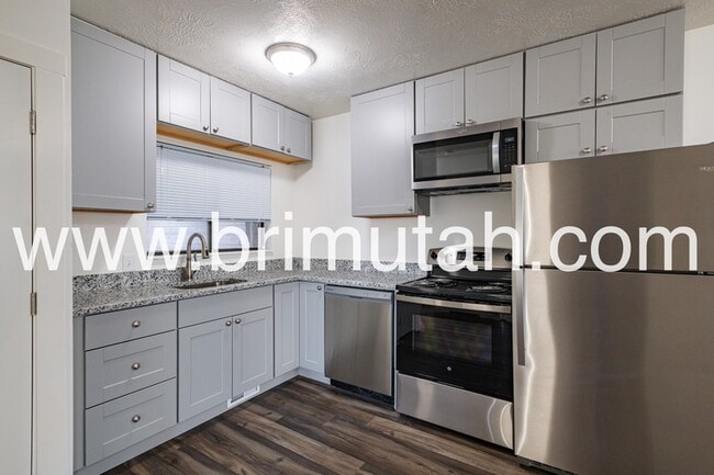 Building Photo - 1304 E 900 S
