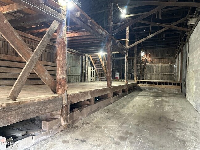 Building Photo - 902-904 Jefferson St