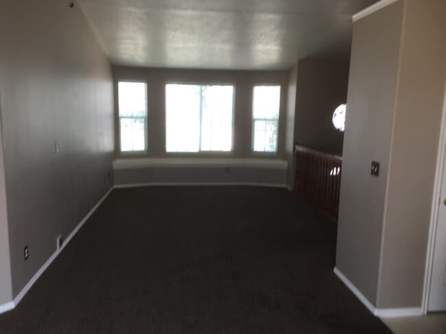 Building Photo - 1186 E 3075 N