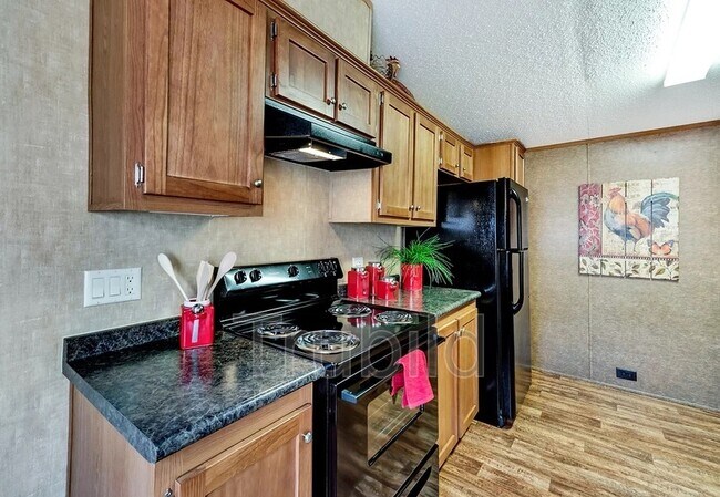 Building Photo - 101 Lancelot Cir
