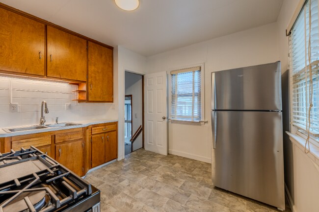 Building Photo - 997 Mohegan Trl