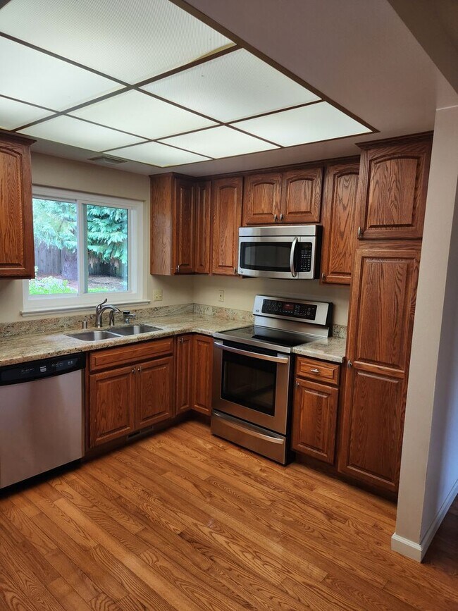 Foto del edificio - 6836 Oakmont Dr