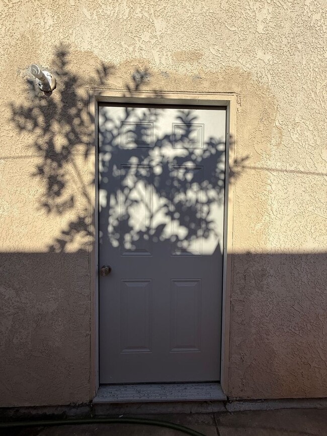 Foto del edificio - NEW Beautiful 3 Bedroom 1 Bath ADU - Furnished (Unfurnished Negotiable)