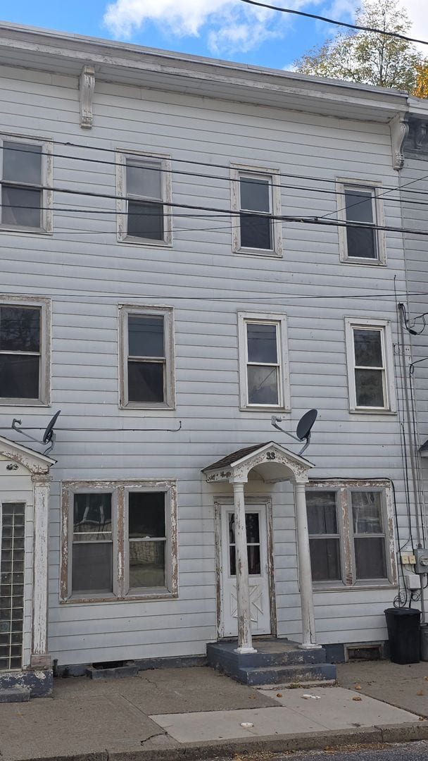 Building Photo - 33-35 Washington Street