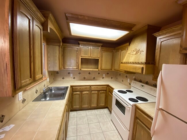 Foto del edificio - 1306 W Fig Ave