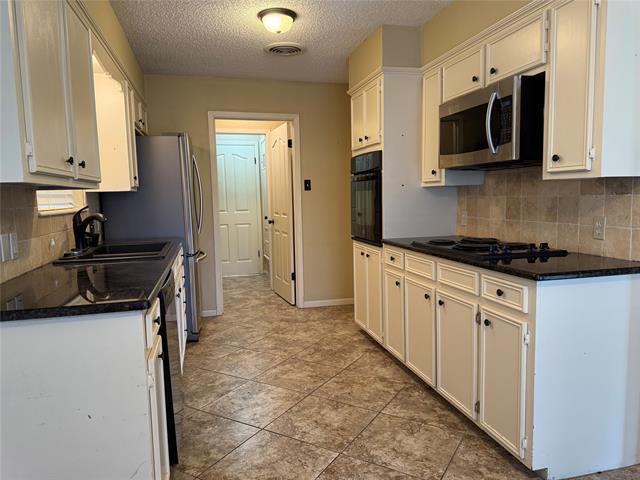 Building Photo - 3225 Westchester Dr