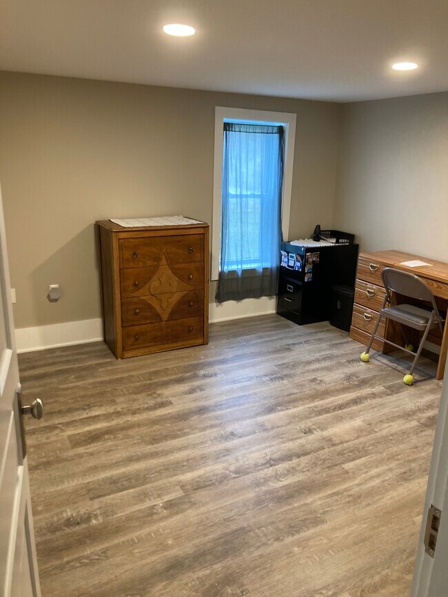 Bedroom 1 - 1212 Park Rd