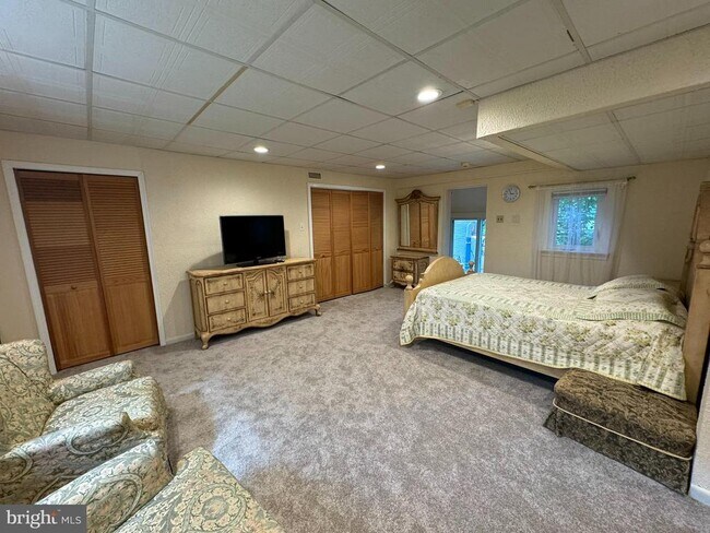 Foto del edificio - 417 Wingate Rd