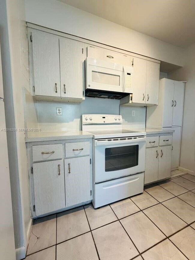 Foto del edificio - 9150 NW 38th Dr