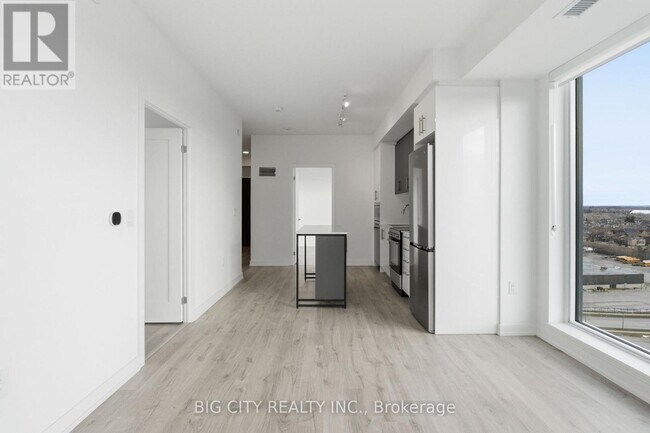 Photo du bâtiment - 9751 Markham Rd