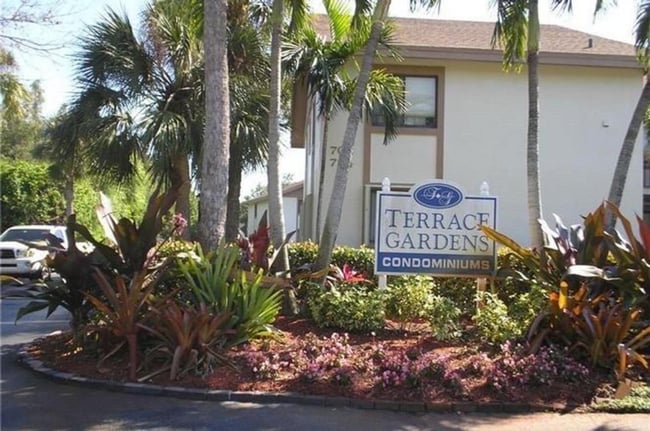 Photo - 770 NW Fork Rd Apartment