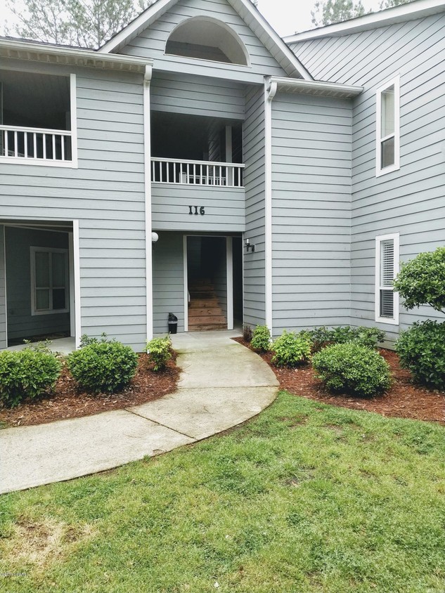 Primary Photo - 116 Breezewood Dr