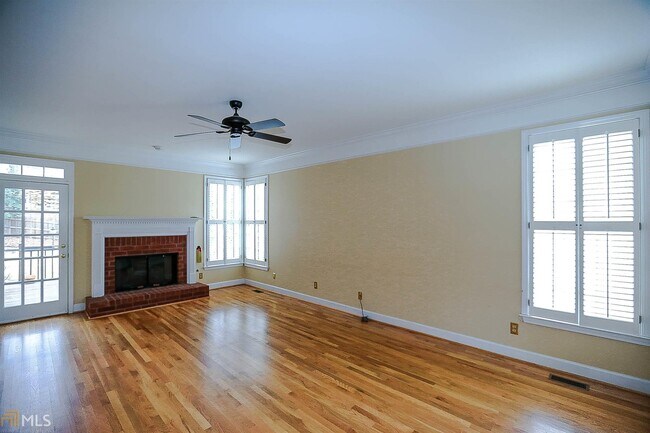 Building Photo - 3115 Oak Hampton Way