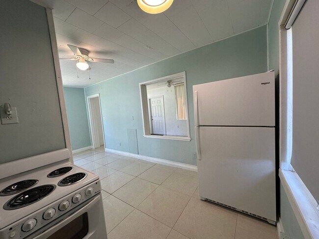 Foto del edificio - 3540 NE 6th Ave