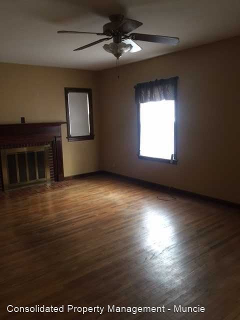 Building Photo - 2 br, 1 bath House - 1809 N. Reserve