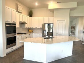 Building Photo - 15330 Silver Breeze Ln