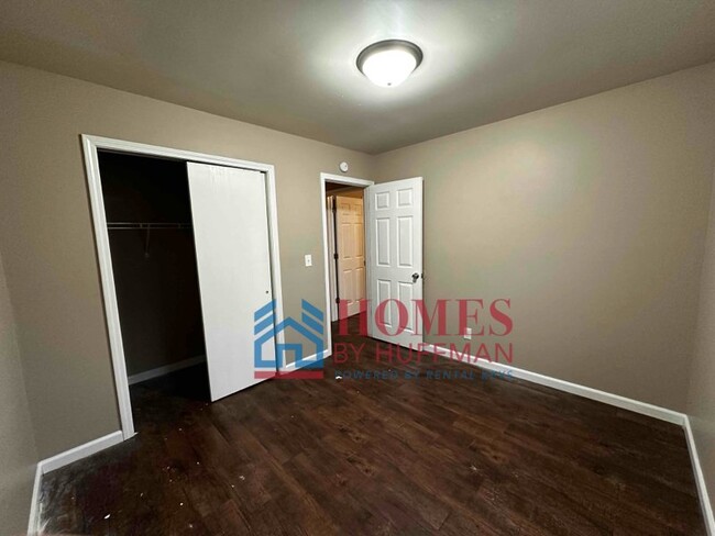 Building Photo - Two Bedroom Apartment | Boonville