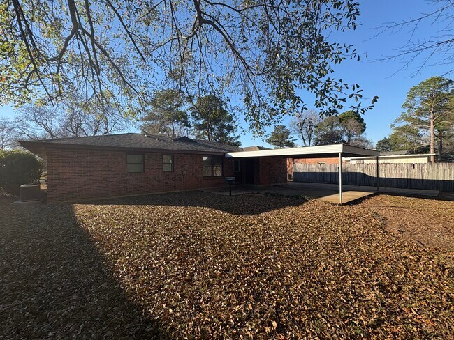 Building Photo - 439 E Rutgers Loop