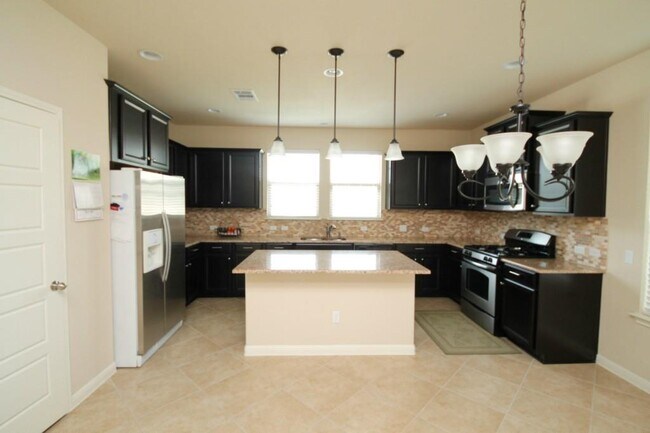 Foto del edificio - 12609 Charlies Ln