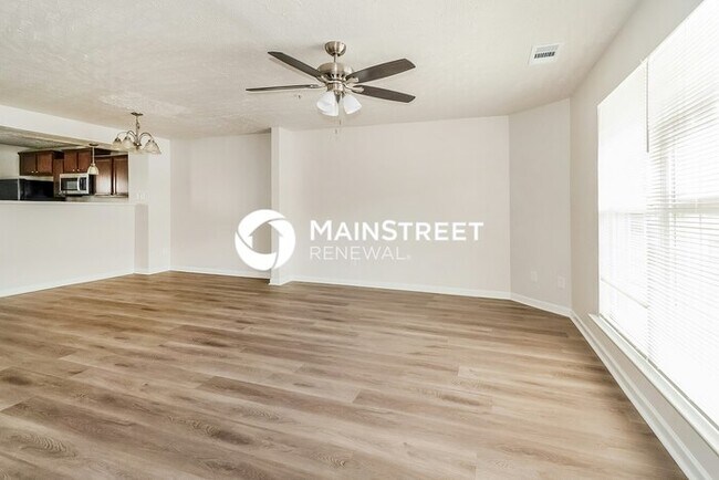 Foto del edificio - 3 Bedroom Pet-Friendly Home in La Vergne, TN with Main Street Renewal