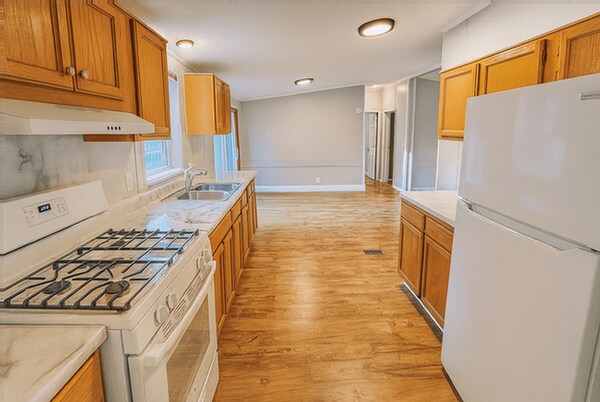 Foto del edificio - 5710 Pheasant Ave