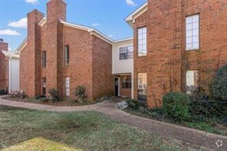 Building Photo - 16 Meadow Creek Dr