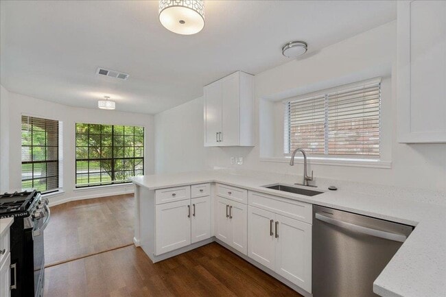 Building Photo - 14309 Levering St