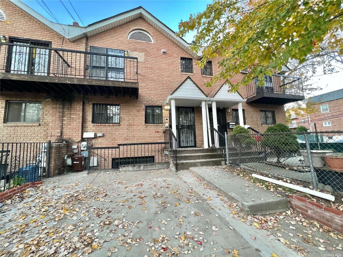 Primary Photo - 136-47 58th Ave