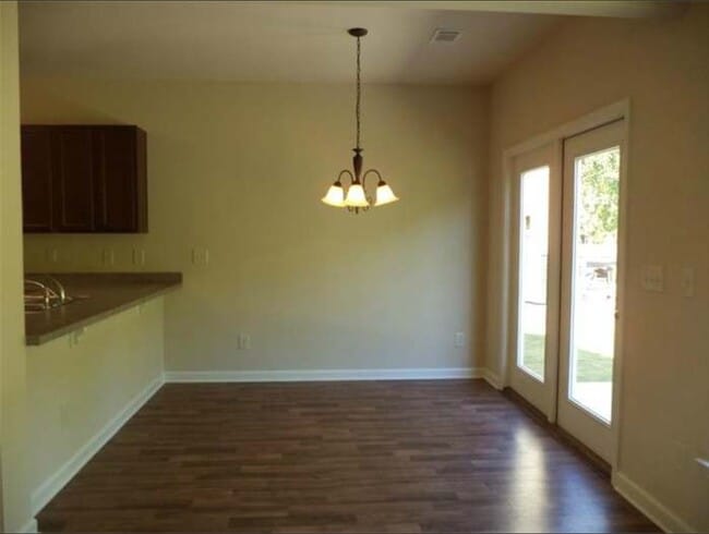 Building Photo - 334 Highland Pointe Cir E