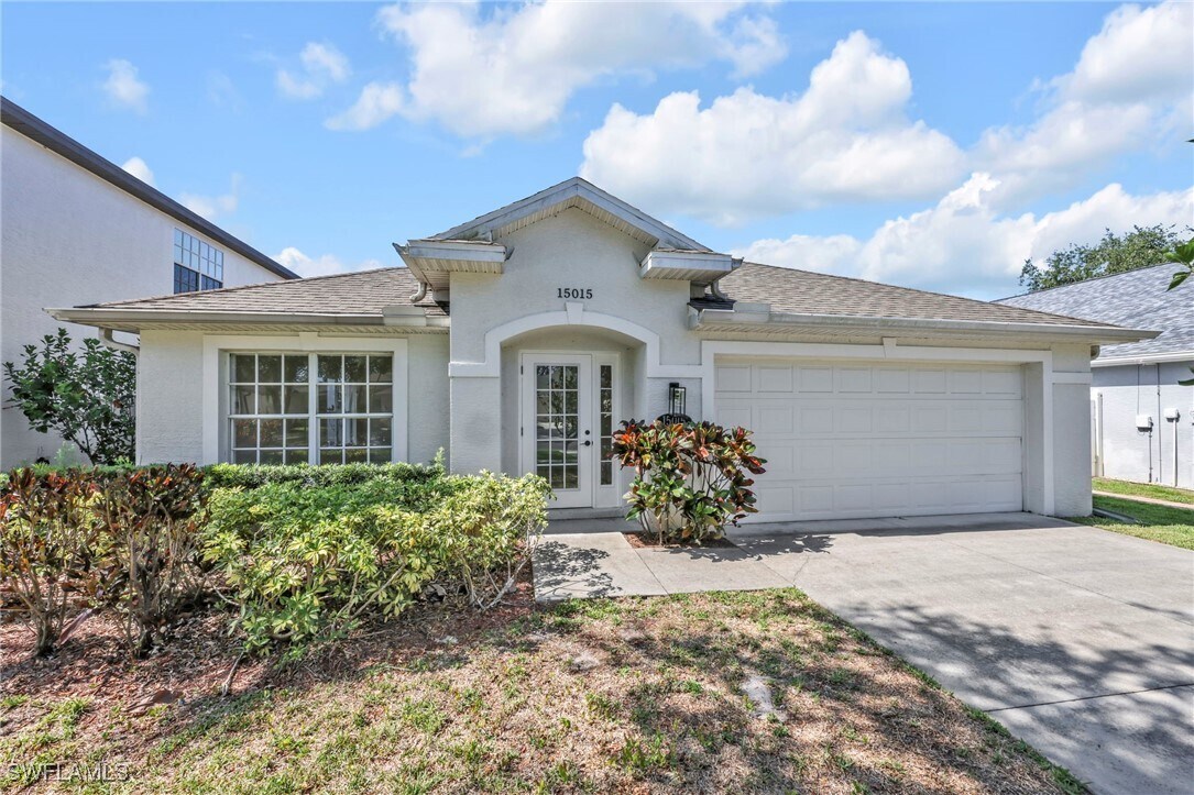Foto principal - 15015 Savannah Dr