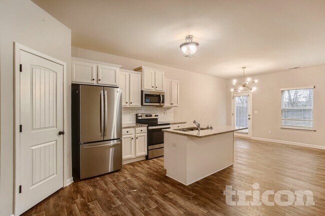 Foto del edificio - 169 Magnaview Dr