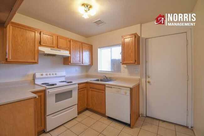 Building Photo - 9804 W Leander Dr, Arizona City
