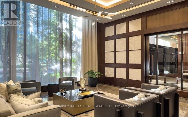 Building Photo - 55 Harbour Square