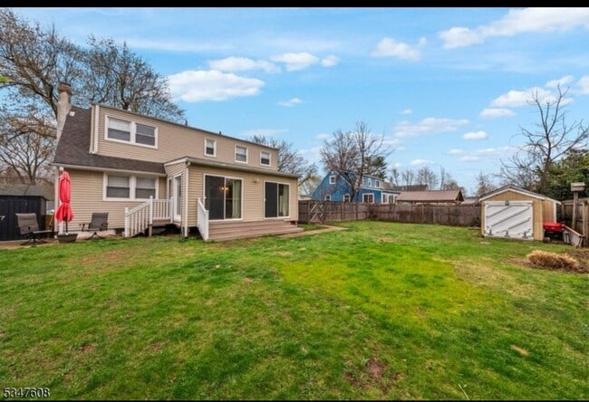 Building Photo - 706 Boesel Ave